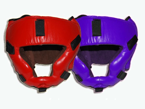 Шлем для КУДО закрытый, регулируется липучками на затылке и шнуровкой сверху, застежки под маску. Натуральная кожа.   р-р L :(61-65 L):