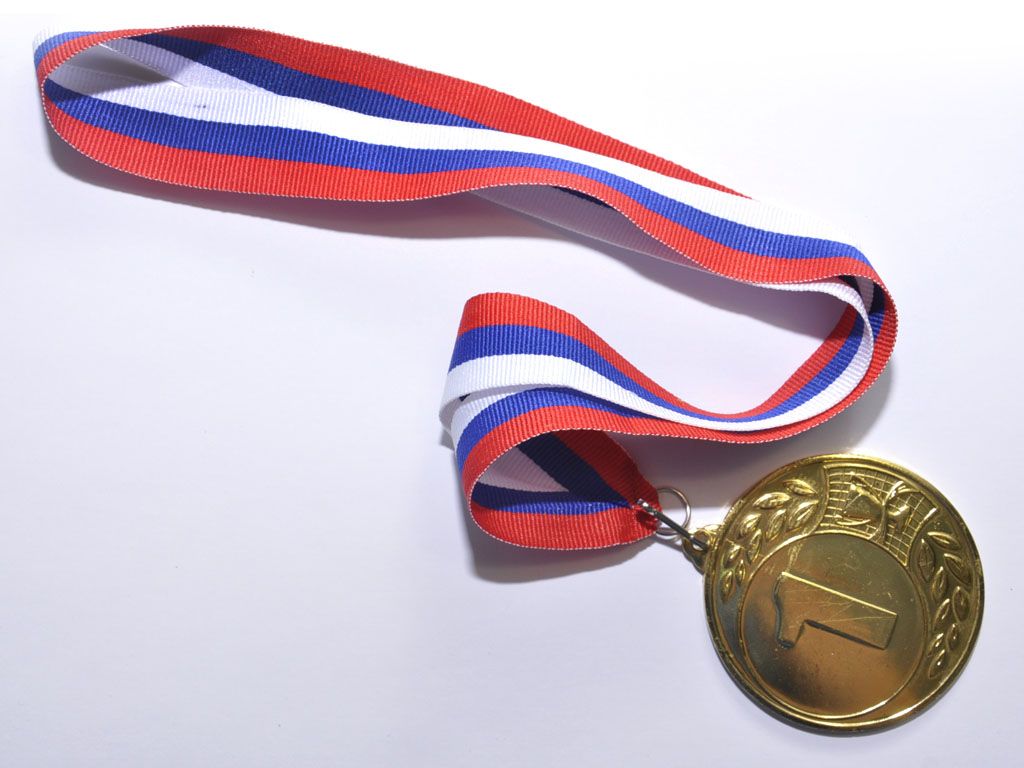 Медаль спортивная с лентой 1 место d - 6,5 см :1905-1