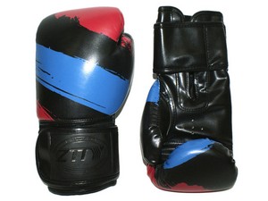 Перчатки боксёрские 12 oz: ZTTY-3G-12-Ч Цвет - чёрный с синими и красными вставками.